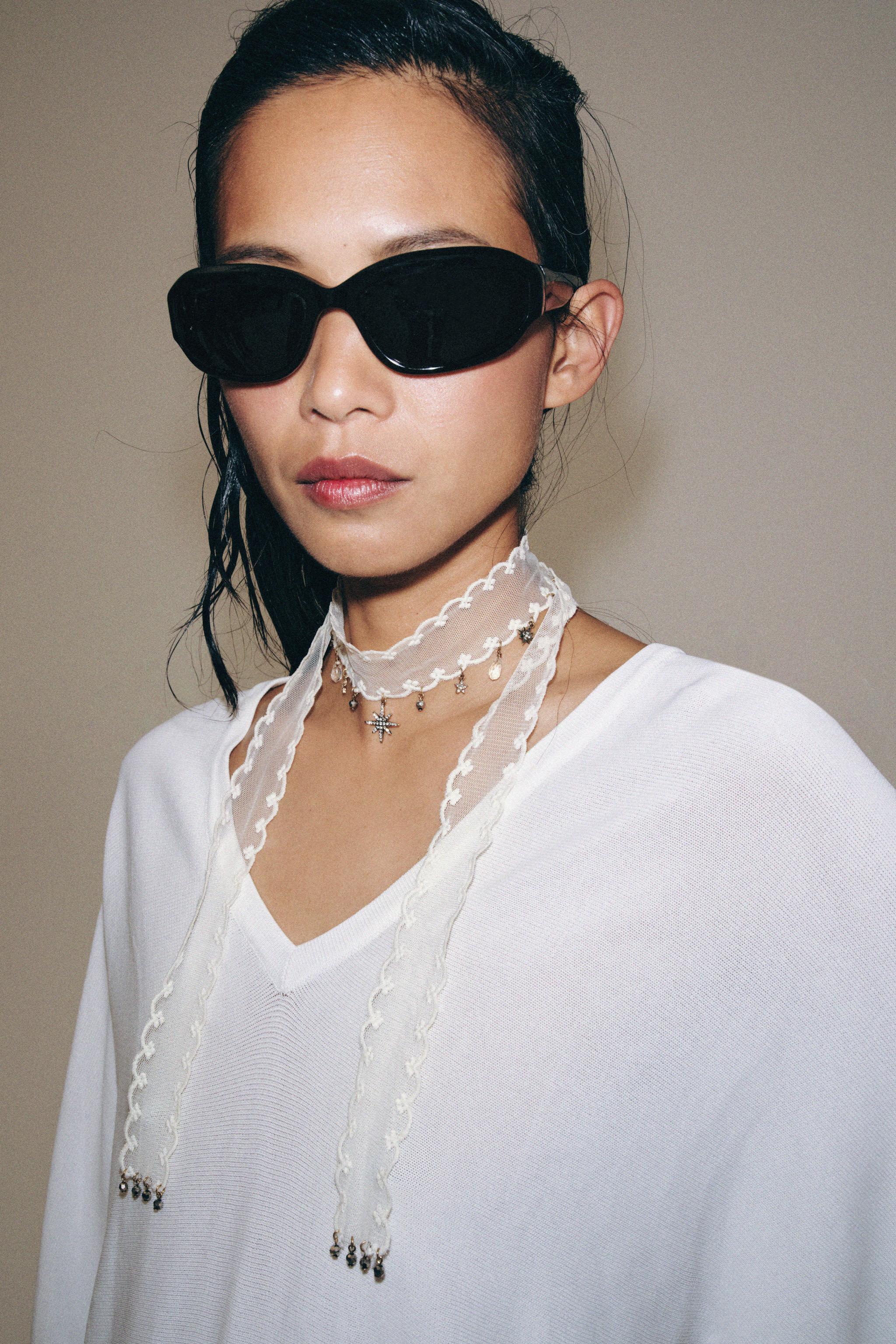 WOVEN CHARM CHOKER NECKLACE